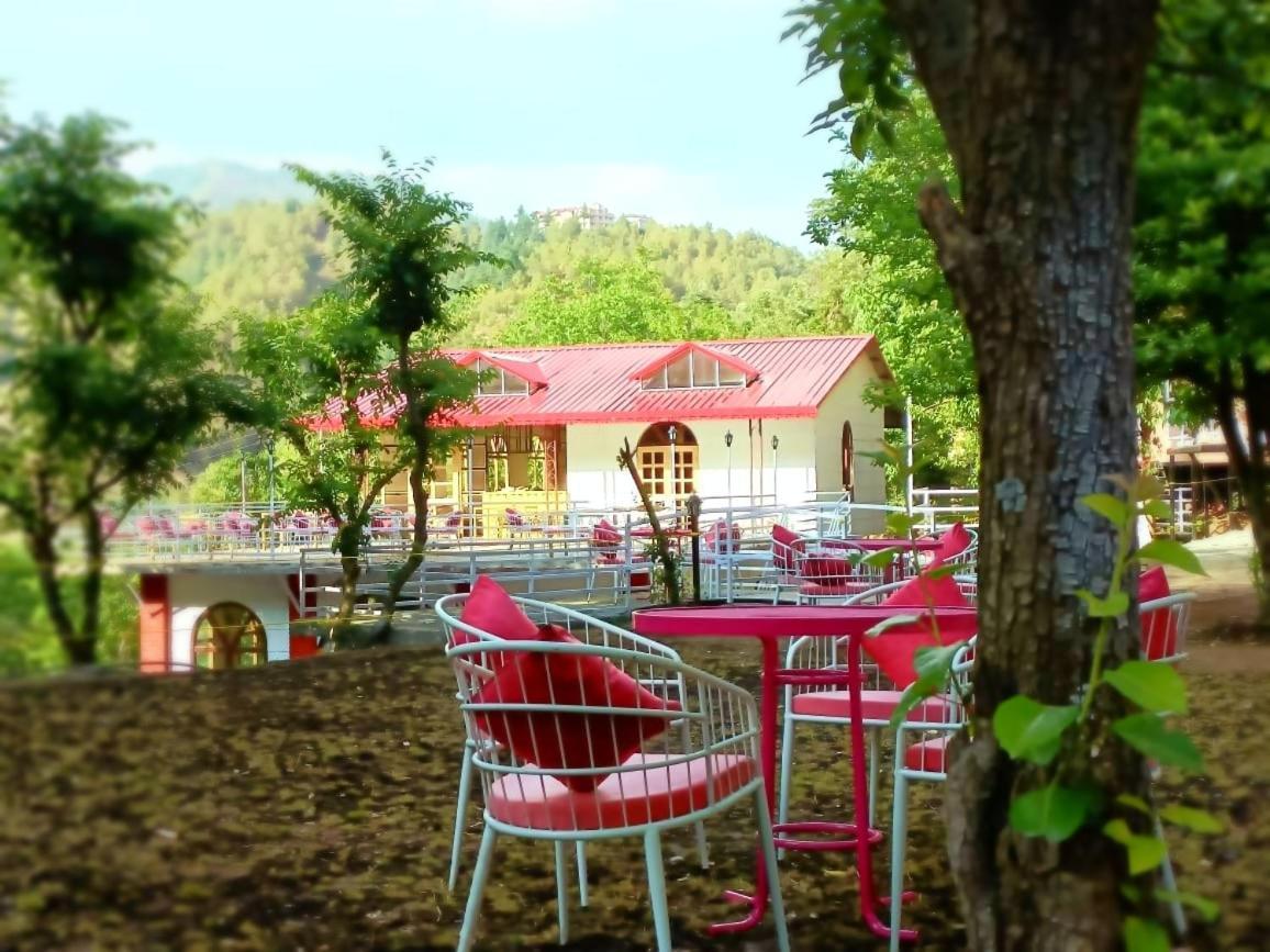 Aamod At Shoghi Luxury Cottage Resort シムラー エクステリア 写真