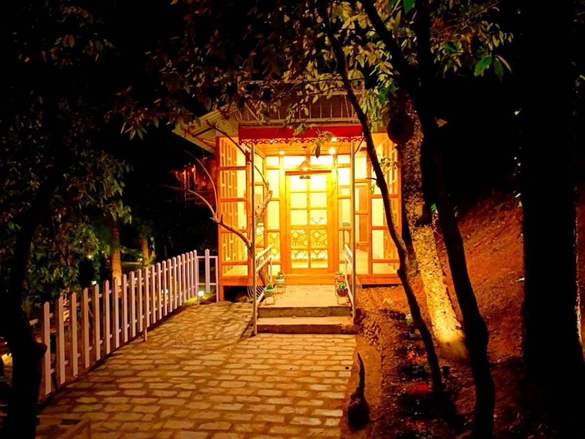 Aamod At Shoghi Luxury Cottage Resort シムラー エクステリア 写真