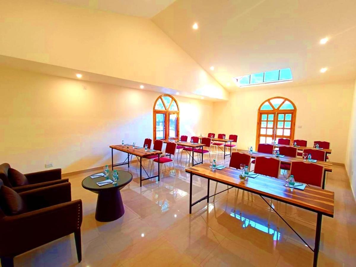 Aamod At Shoghi Luxury Cottage Resort シムラー エクステリア 写真