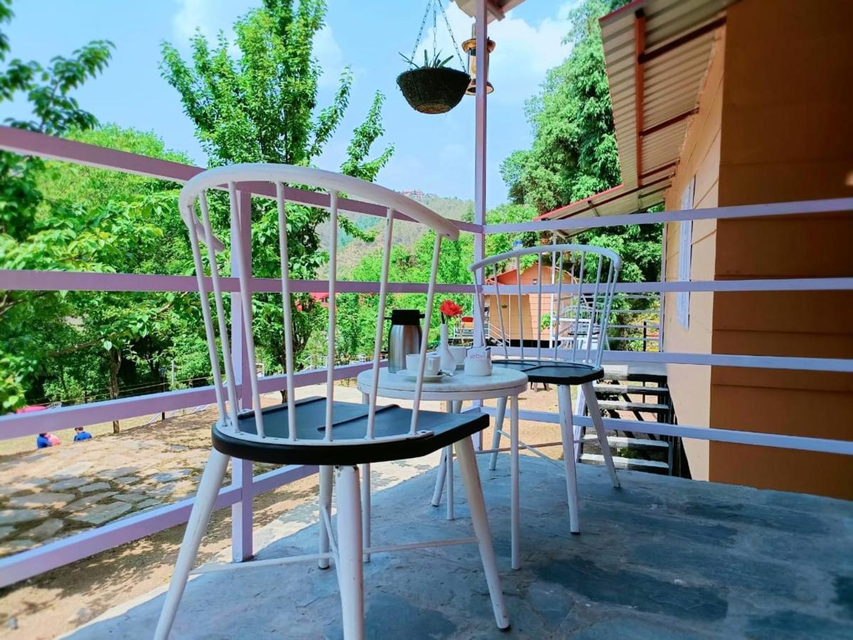 Aamod At Shoghi Luxury Cottage Resort シムラー エクステリア 写真